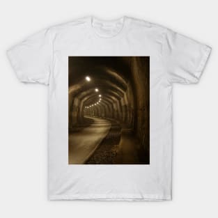 Headstone Tunnel, Derbyshire T-Shirt